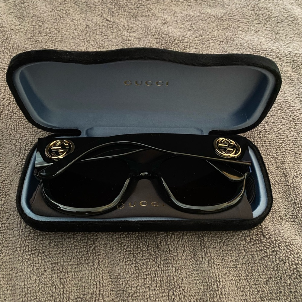 Gucci sun glasses